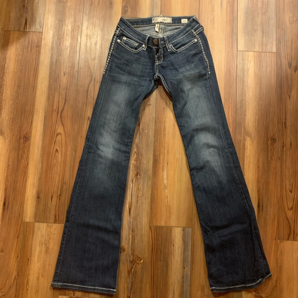 Buckle jeans